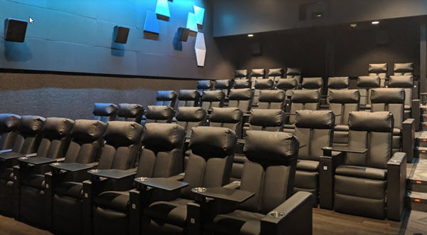 Sperrys Moviehouse Holland - Auditorium (newer photo)